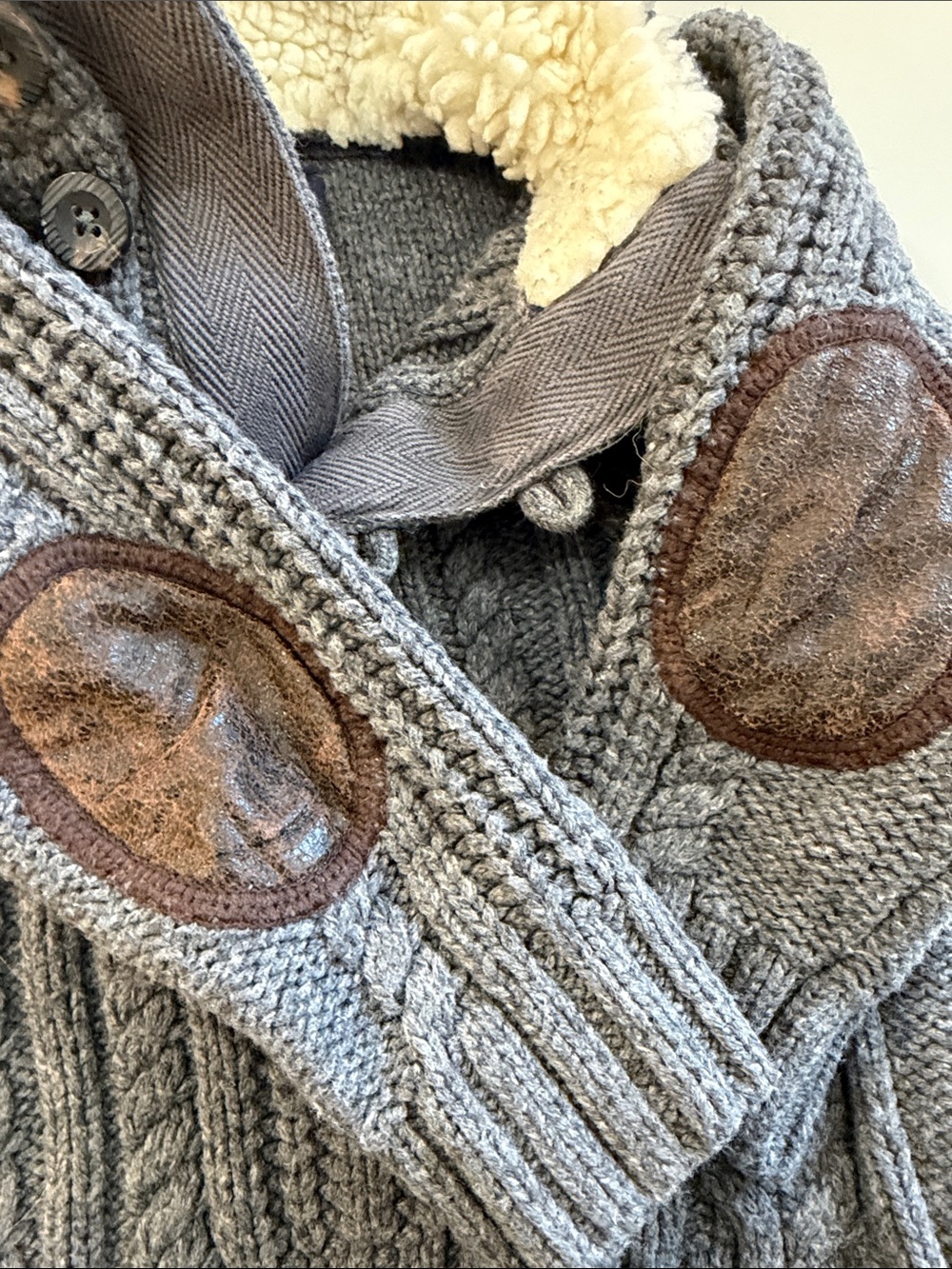 Sweater - Picture 3 of 6